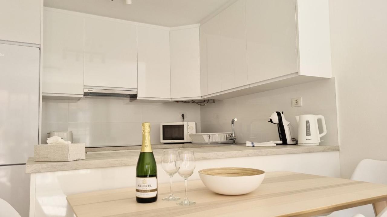 Lovely With Big Sunny Terrace Apartment